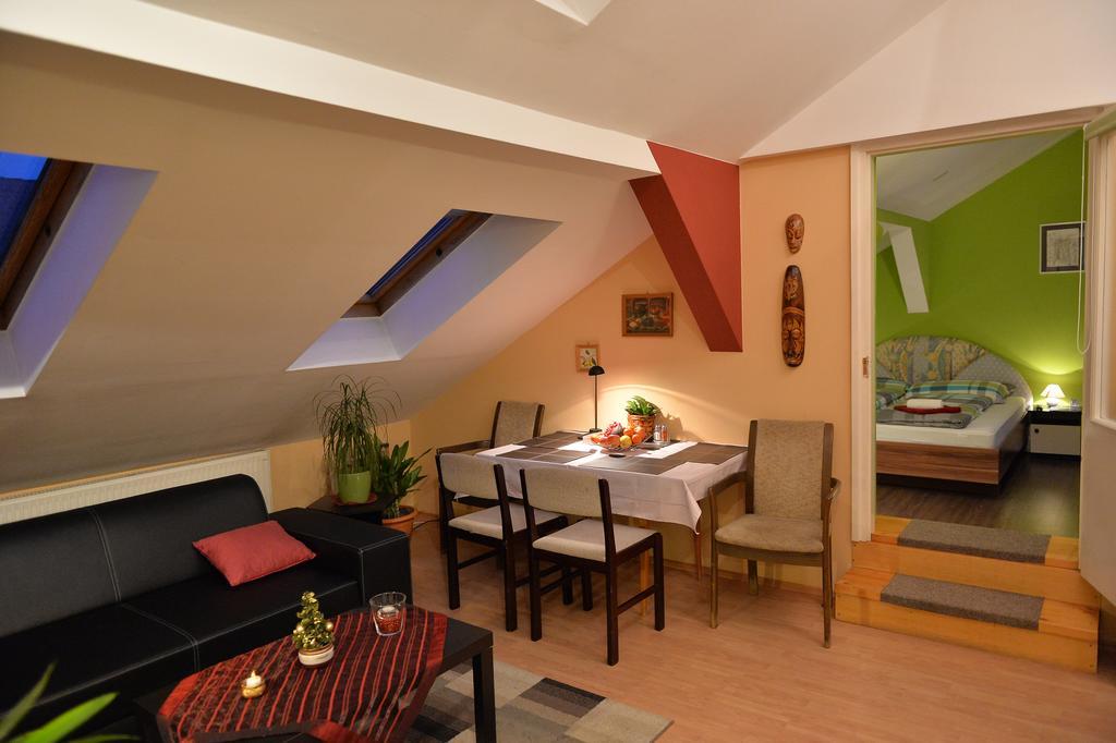 Sopron Eszter Apartman Chambre photo